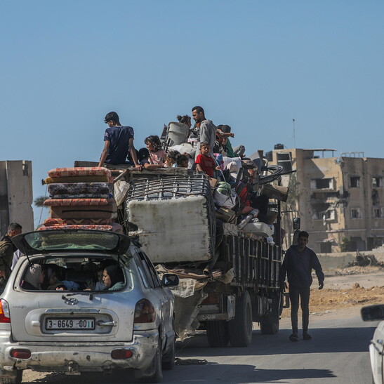 Rafah, palestinesi si allontanano dalla città